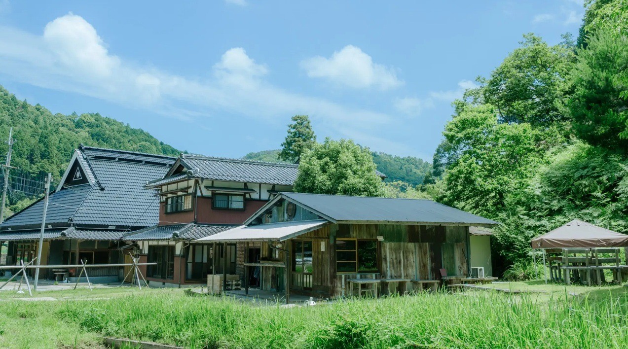 山里の宿　輪の里